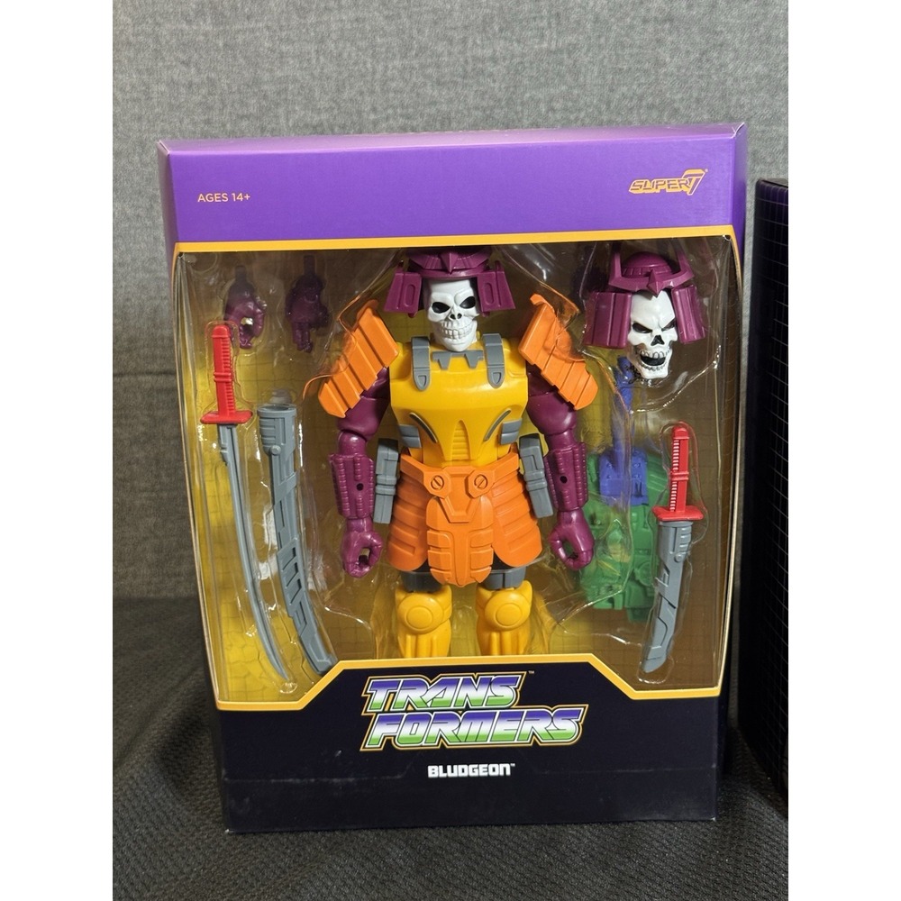 Super7 Transformers Ultimates! Wave 2 - Bludgeon New in Box‎